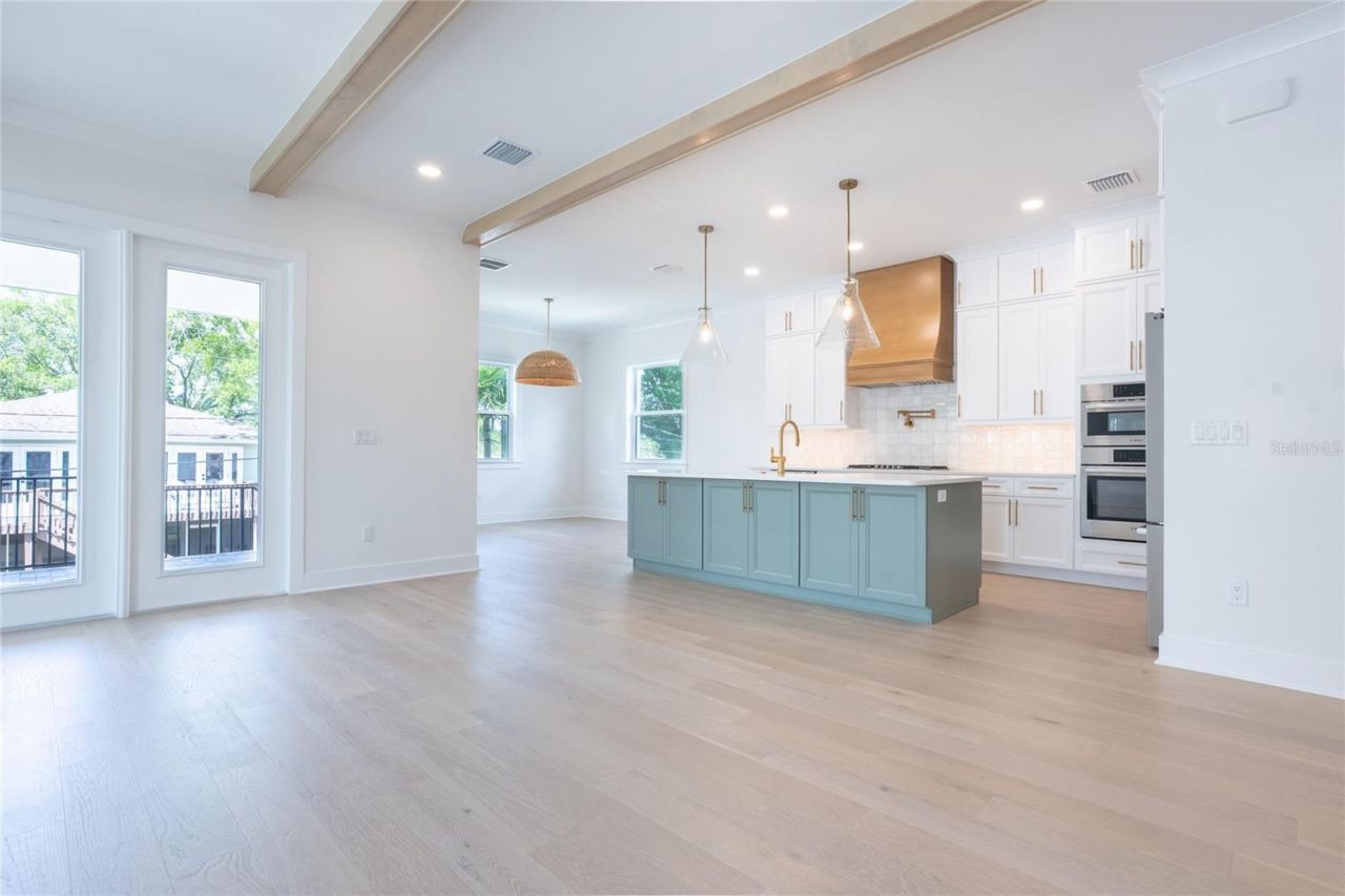 1851 Mississippi Avenue Ne, Saint Petersburg, FL 33703 Photo