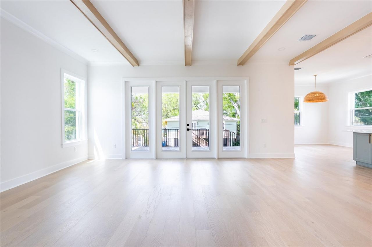 1851 Mississippi Avenue Ne, Saint Petersburg, FL 33703 Photo