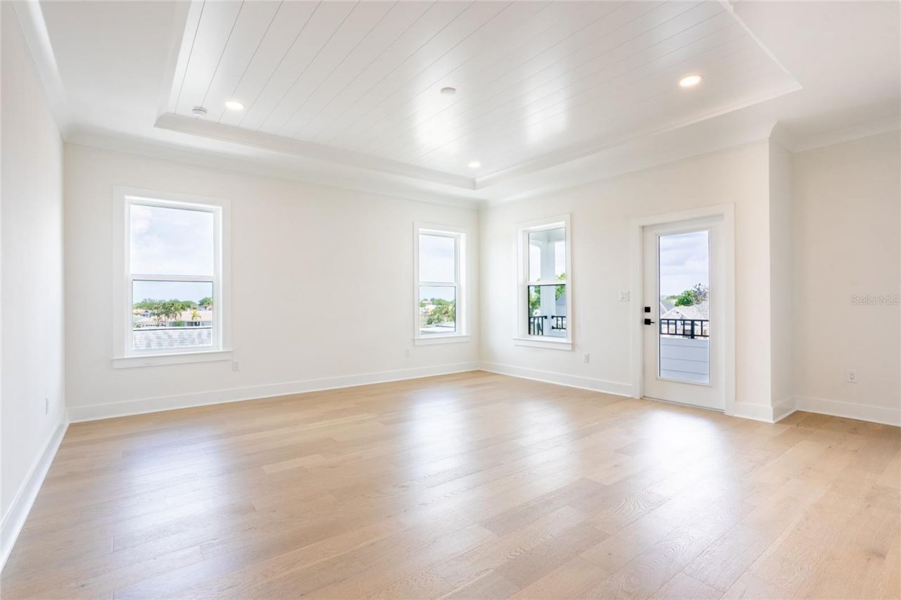 1851 Mississippi Avenue Ne, Saint Petersburg, FL 33703 Photo