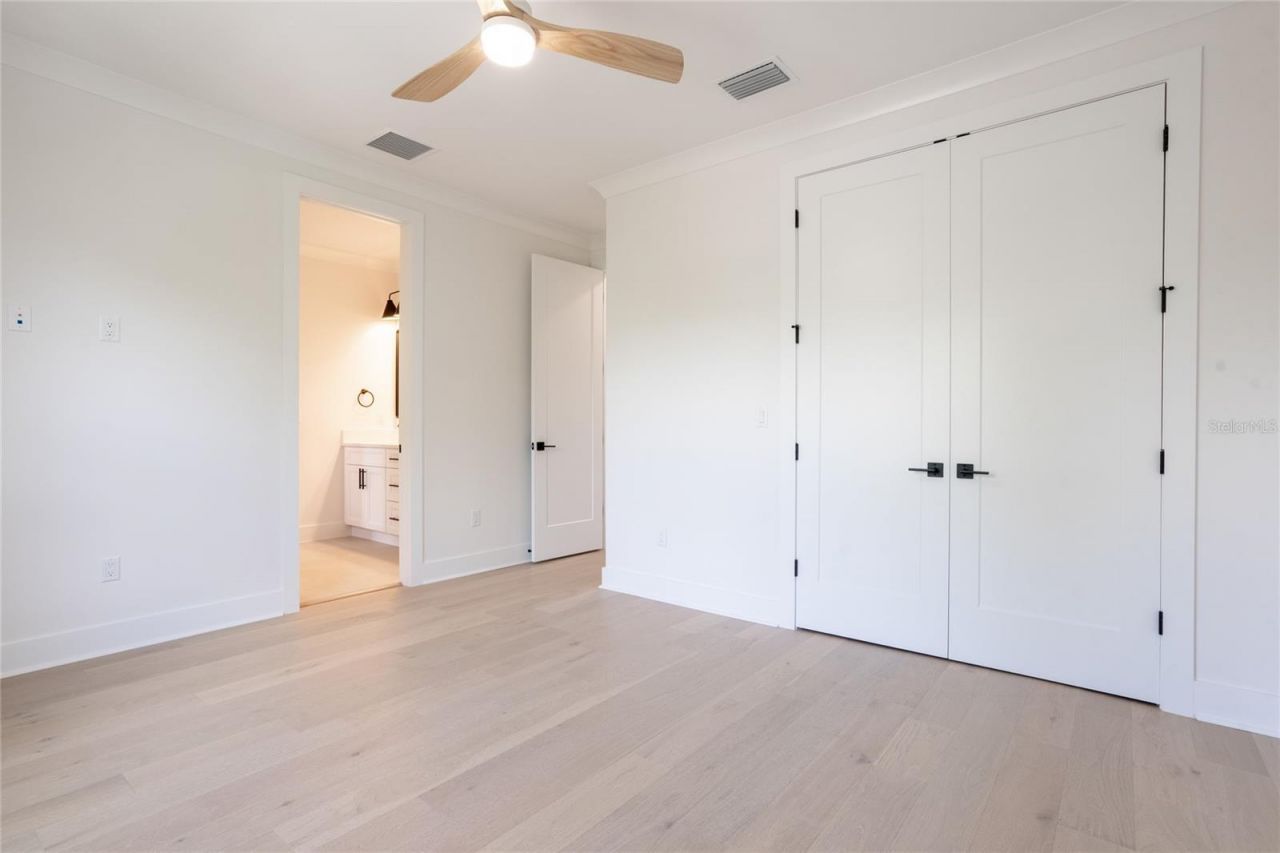 1851 Mississippi Avenue Ne, Saint Petersburg, FL 33703 Photo