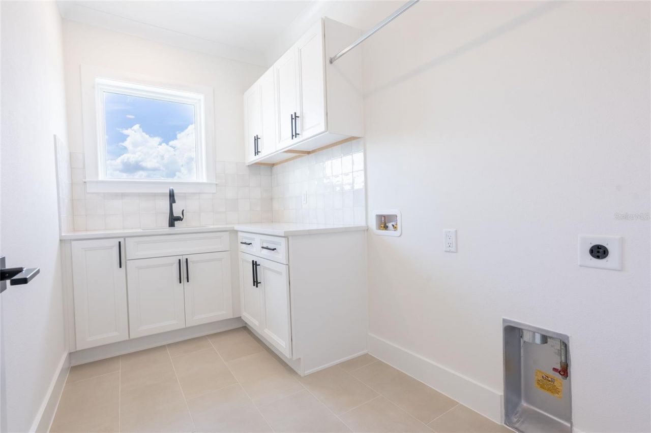 1851 Mississippi Avenue Ne, Saint Petersburg, FL 33703 Photo