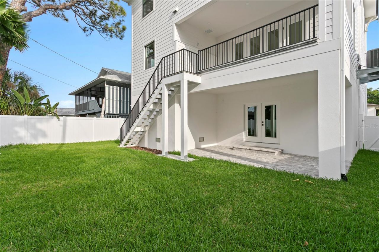 1851 Mississippi Avenue Ne, Saint Petersburg, FL 33703 Photo