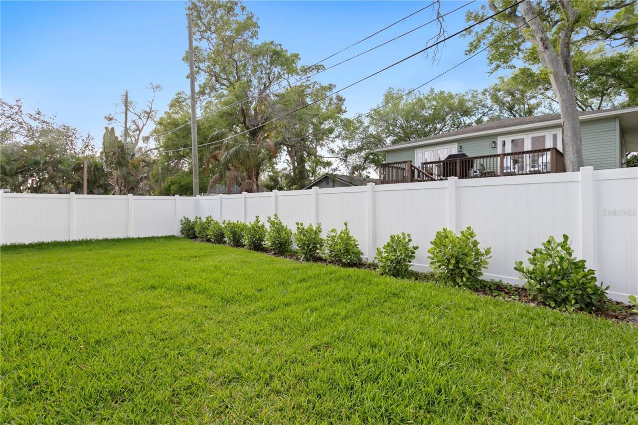 1851 Mississippi Avenue Ne, Saint Petersburg, FL 33703 Photo