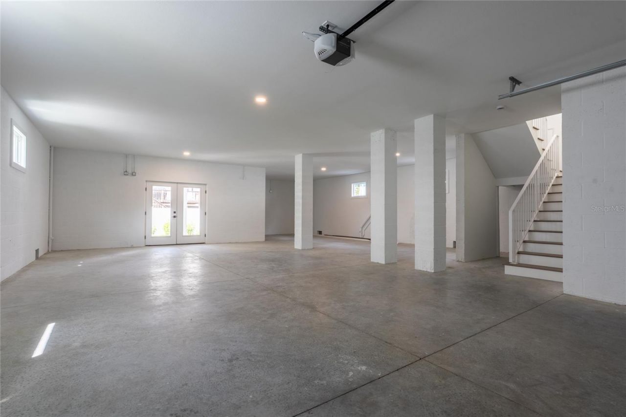 1851 Mississippi Avenue Ne, Saint Petersburg, FL 33703 Photo
