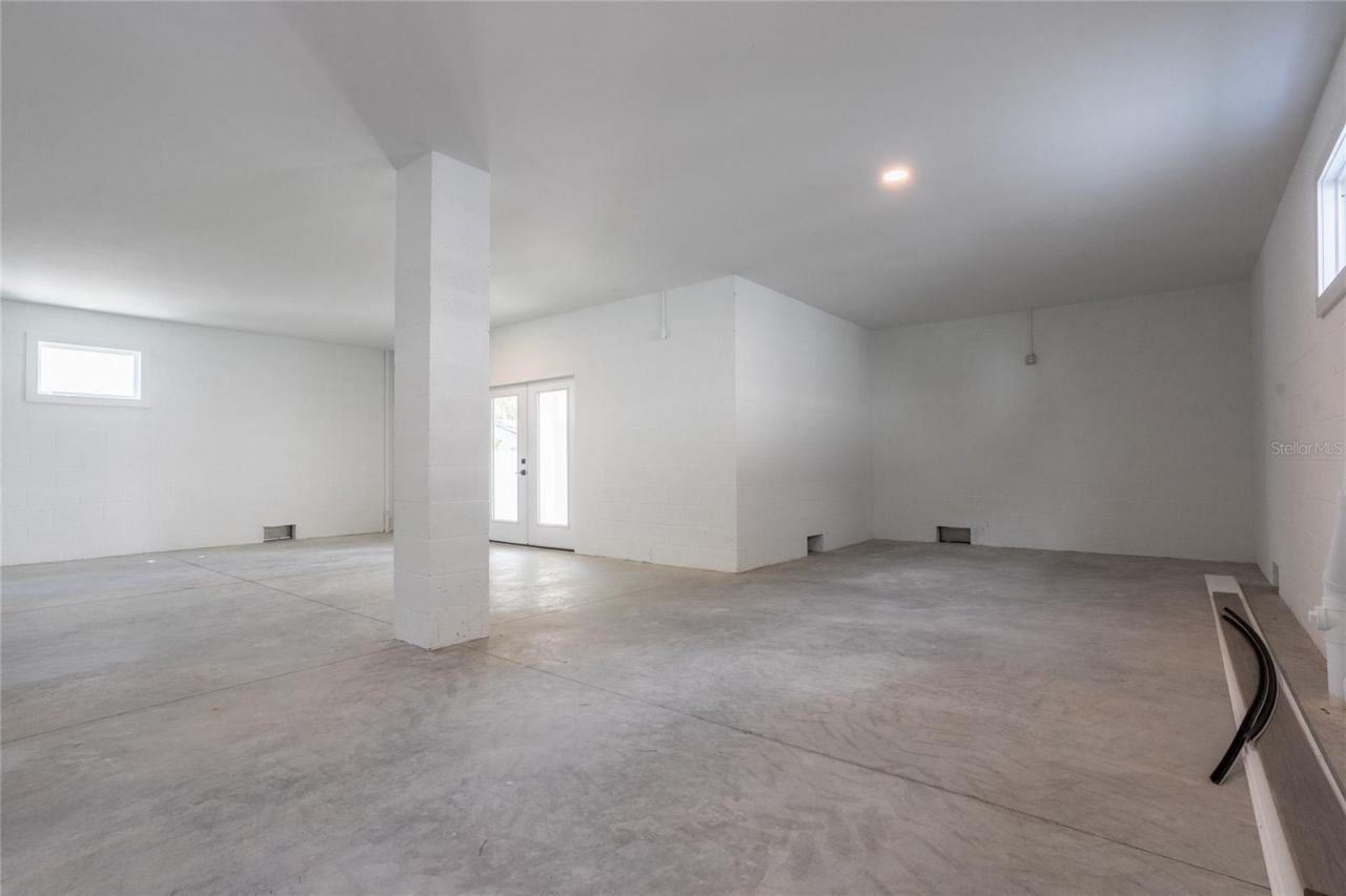 1851 Mississippi Avenue Ne, Saint Petersburg, FL 33703 Photo