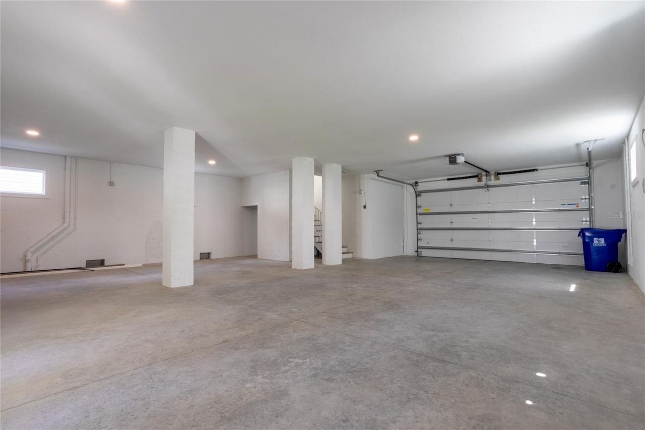 1851 Mississippi Avenue Ne, Saint Petersburg, FL 33703 Photo