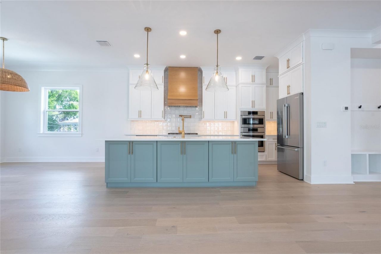 1851 Mississippi Avenue Ne, Saint Petersburg, FL 33703 Photo