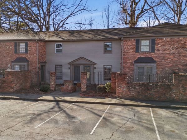 3083 Colonial Way, Unit F, Atlanta, GA 30341