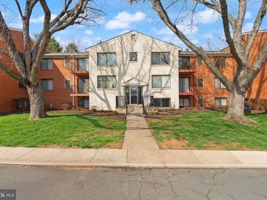 125 K CLUBHOUSE DRIVE SW , Unit 11, LEESBURG, VA 20175