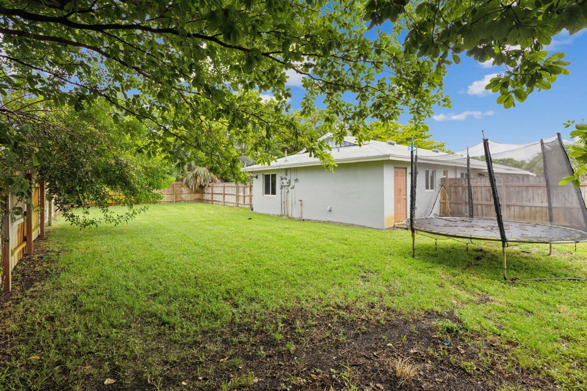 2227 NE 3rd Avenue, Unit 2, Delray Beach, FL 33444 Photo