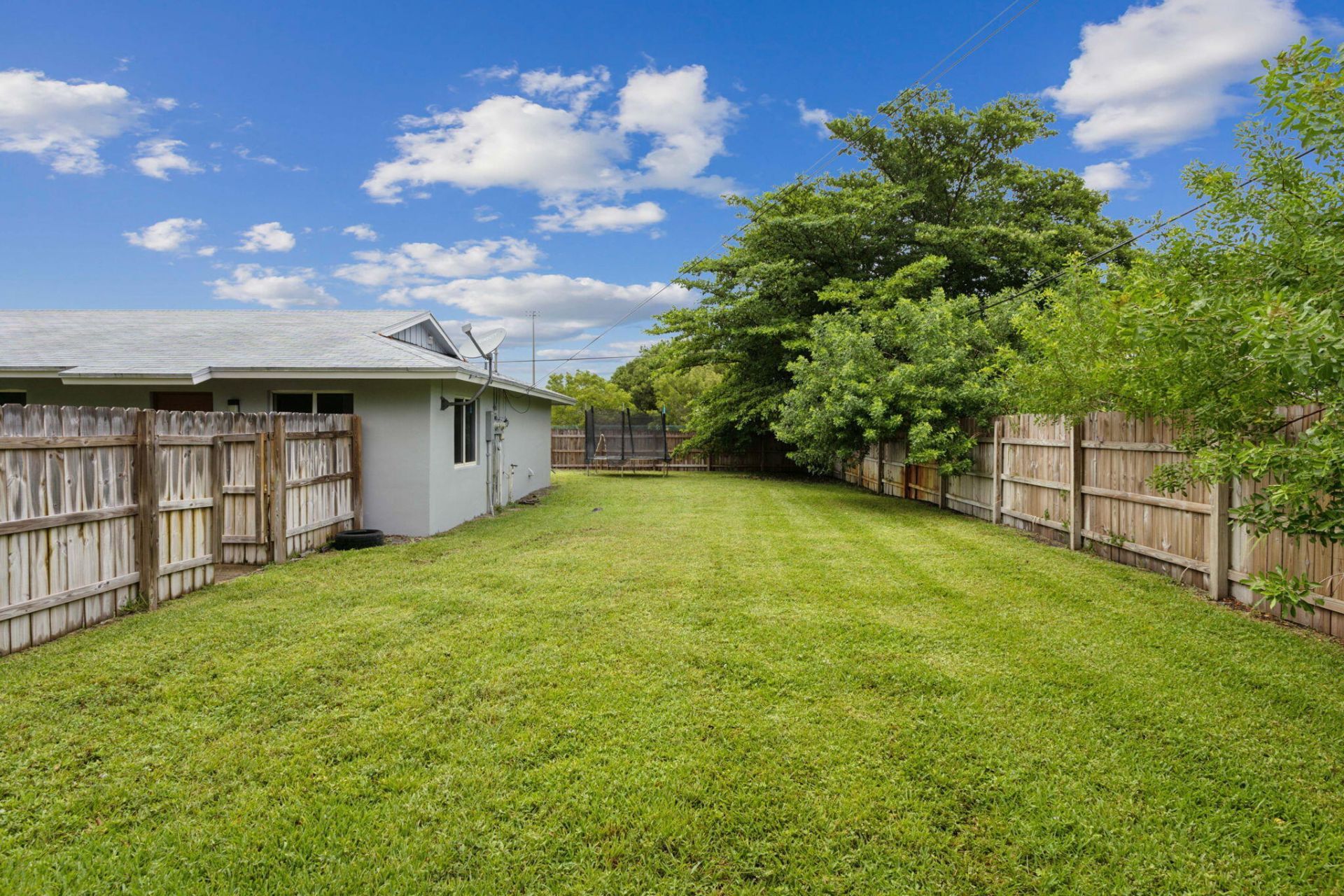 2227 NE 3rd Avenue, Unit 2, Delray Beach, FL 33444 Photo