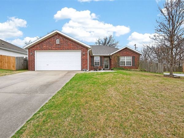 6100 High Meadow Boulevard , Bentonville, AR 72713