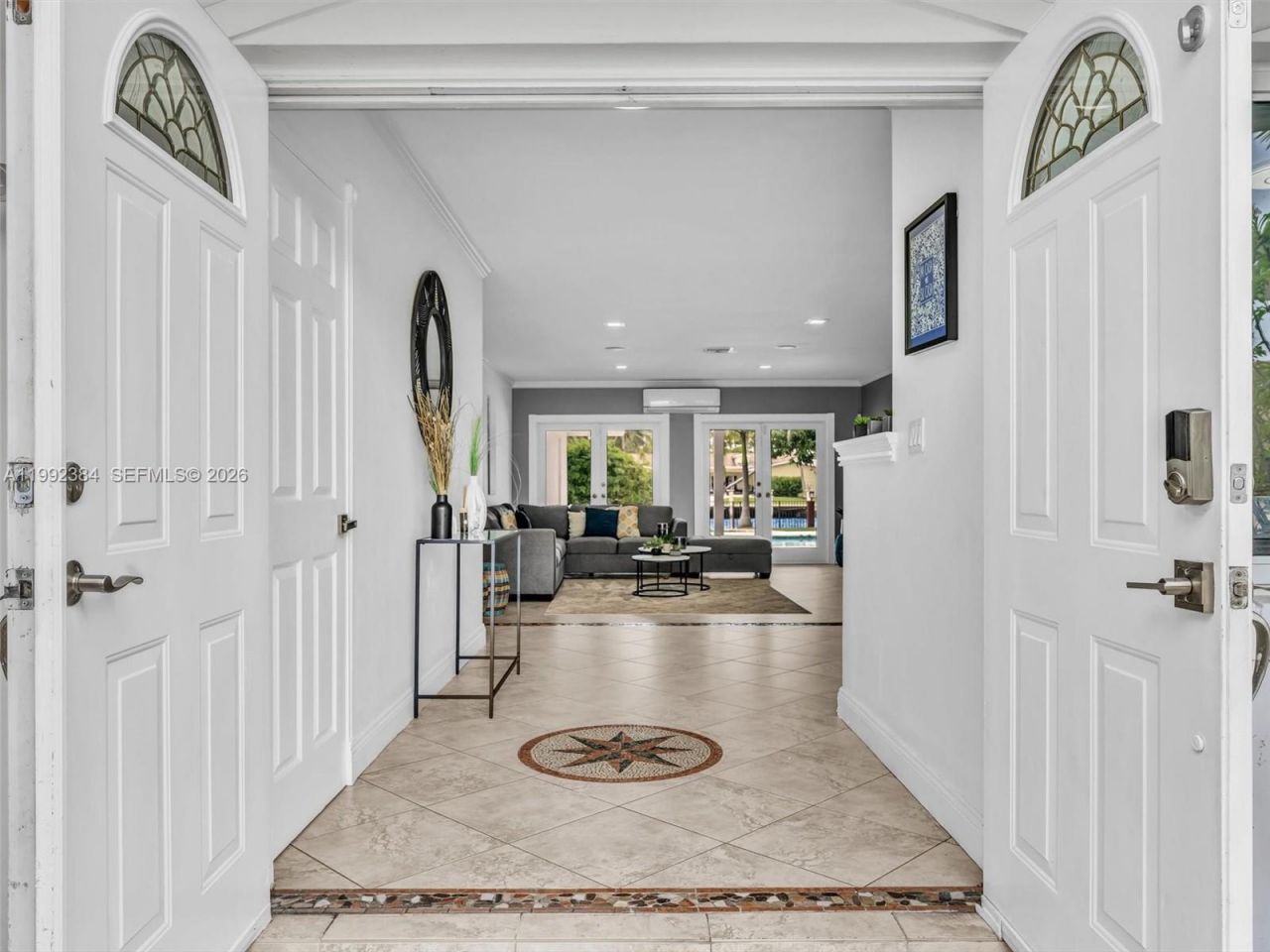 413 Tamarind Dr , Hallandale Beach, FL 33009 Photo