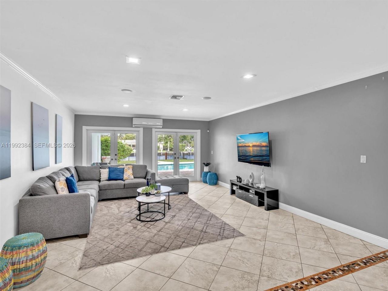 413 Tamarind Dr , Hallandale Beach, FL 33009 Photo