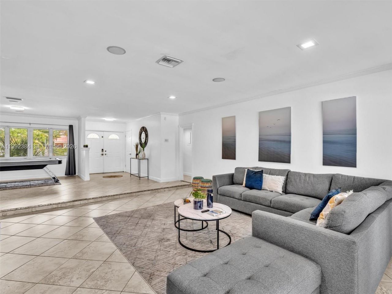 413 Tamarind Dr , Hallandale Beach, FL 33009 Photo