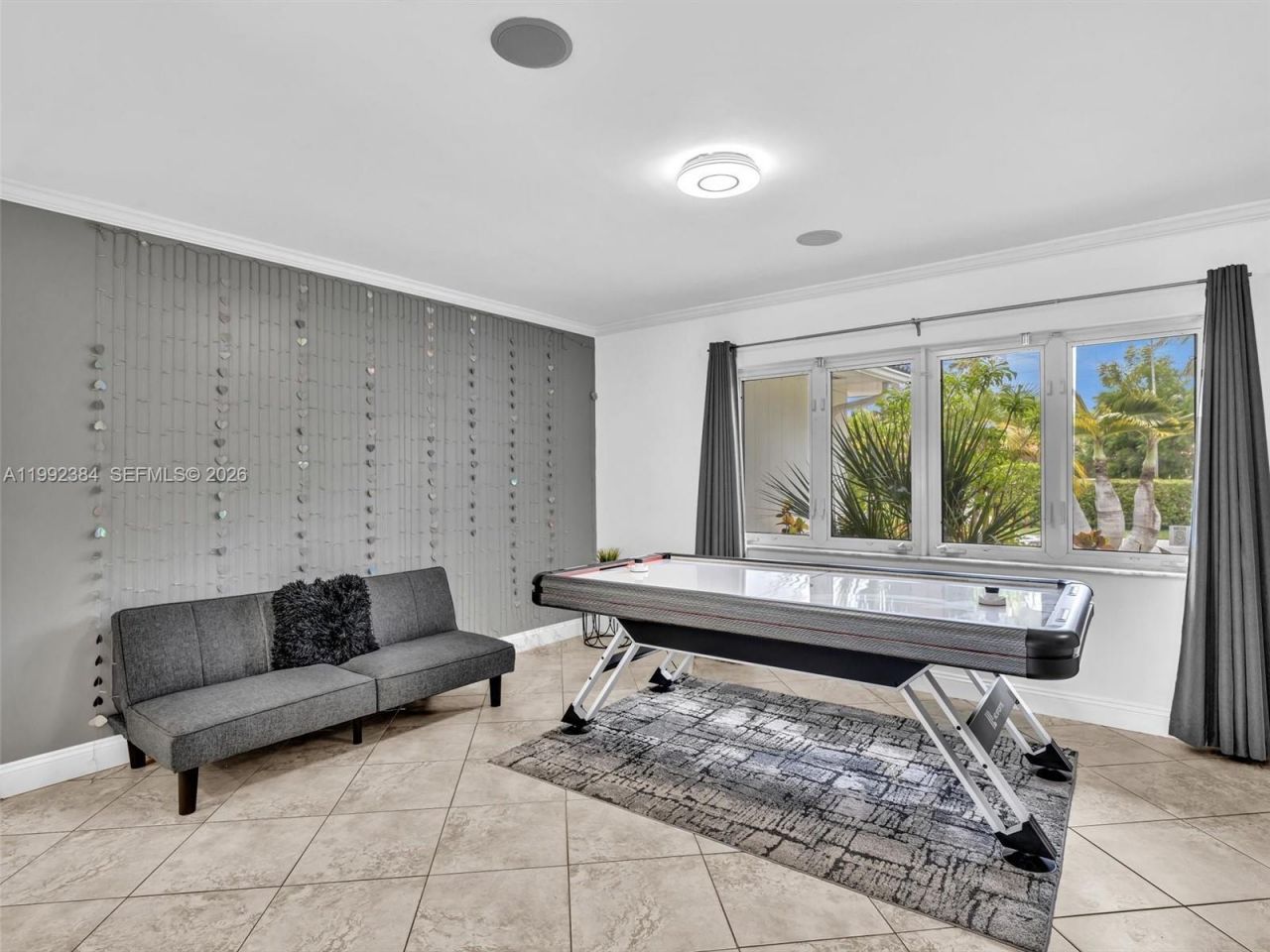 413 Tamarind Dr , Hallandale Beach, FL 33009 Photo