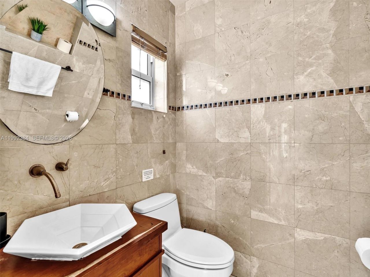 413 Tamarind Dr , Hallandale Beach, FL 33009 Photo