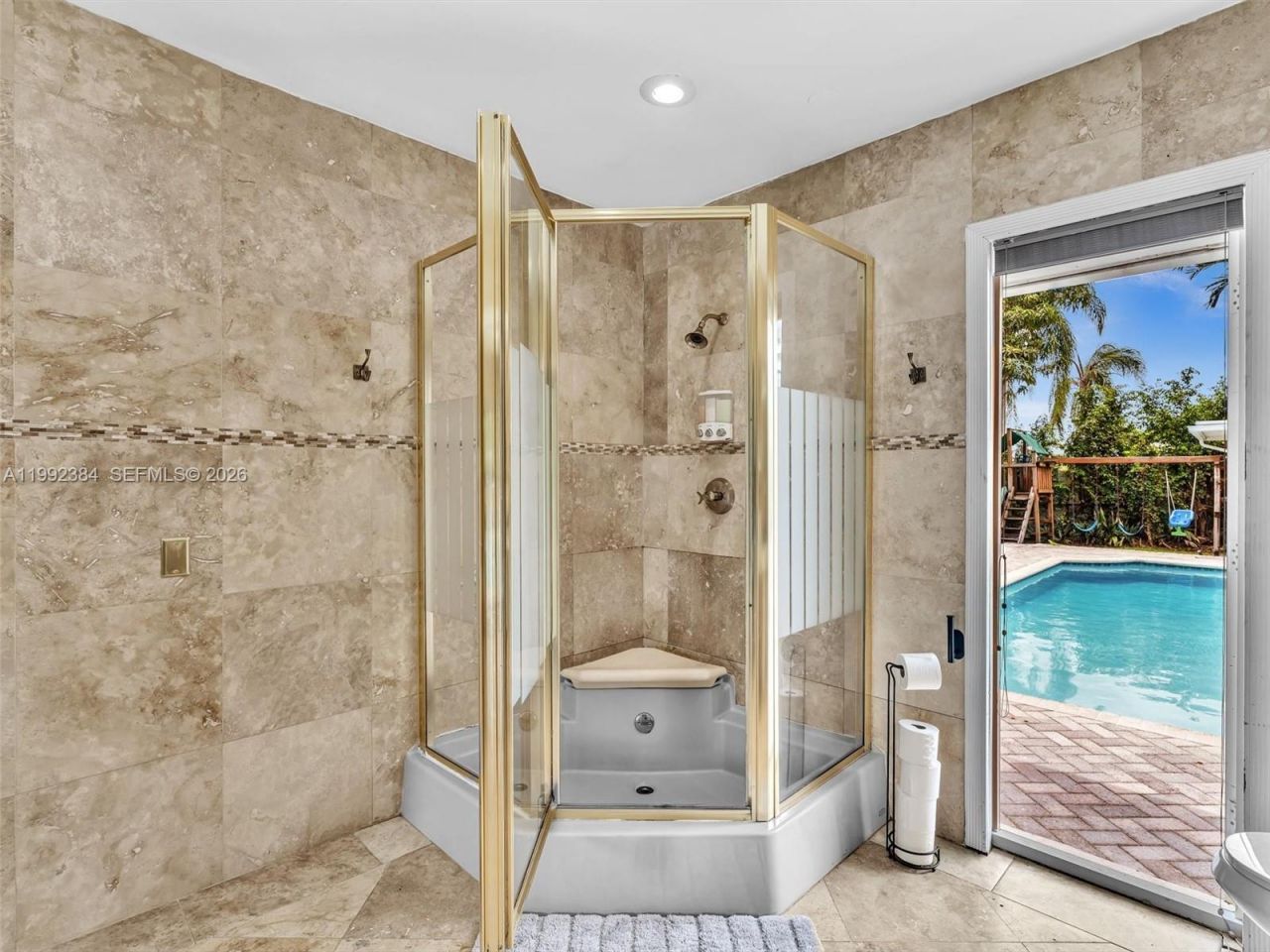 413 Tamarind Dr , Hallandale Beach, FL 33009 Photo