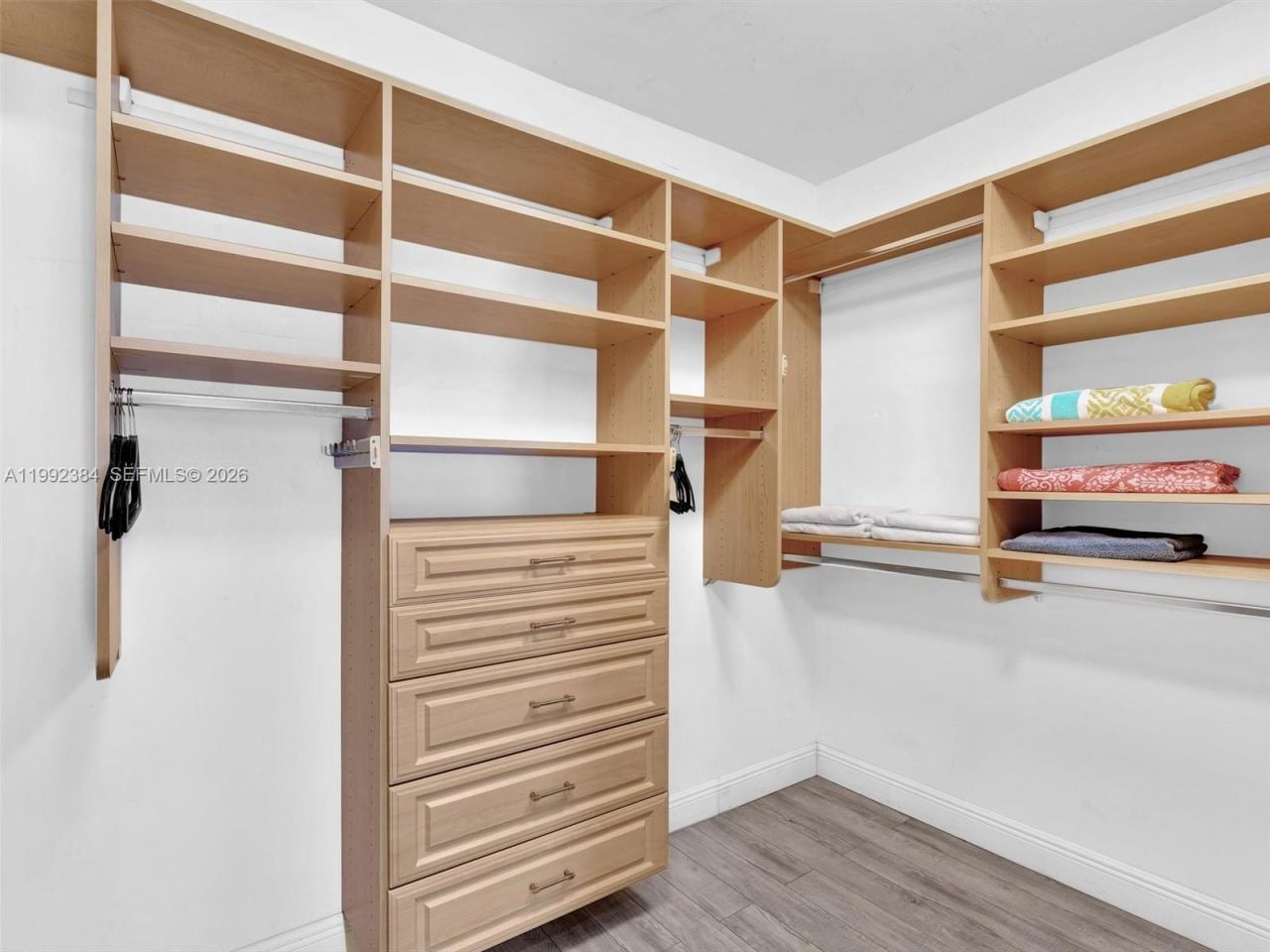 413 Tamarind Dr , Hallandale Beach, FL 33009 Photo