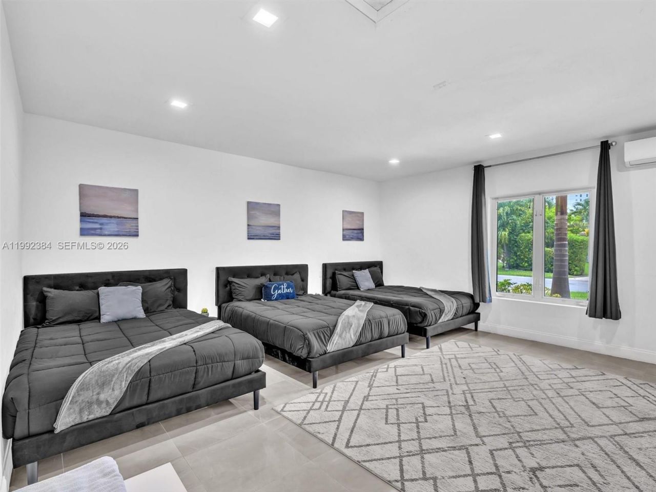 413 Tamarind Dr , Hallandale Beach, FL 33009 Photo