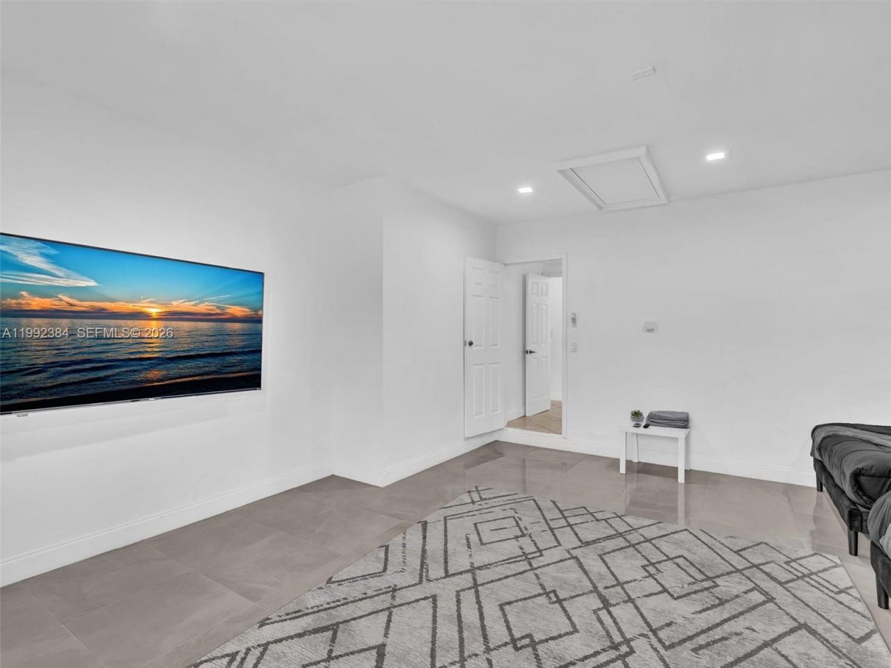 413 Tamarind Dr , Hallandale Beach, FL 33009 Photo