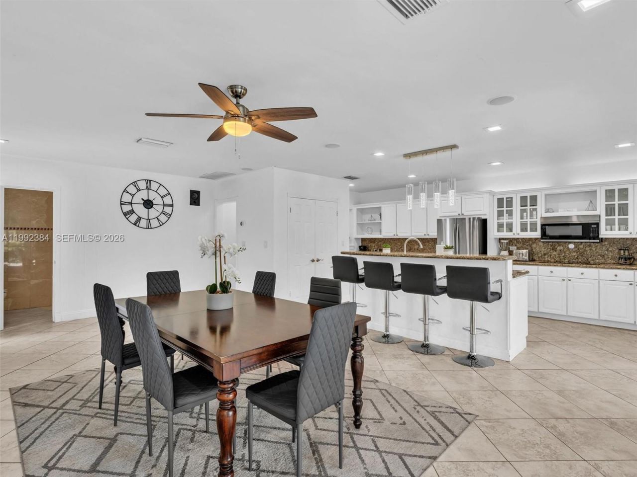 413 Tamarind Dr , Hallandale Beach, FL 33009 Photo