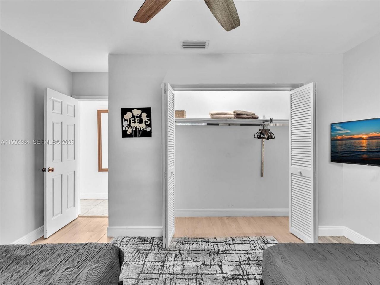 413 Tamarind Dr , Hallandale Beach, FL 33009 Photo