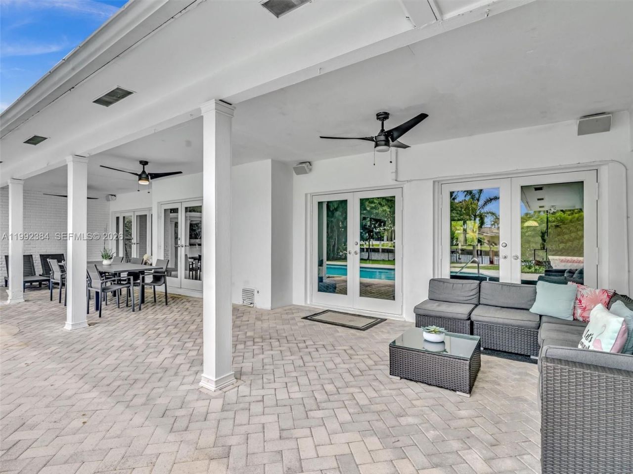 413 Tamarind Dr , Hallandale Beach, FL 33009 Photo