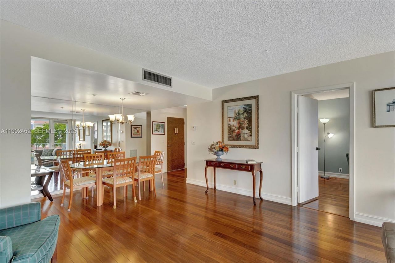 336 Golfview Rd , Unit 311, North Palm Beach, FL 33408 Photo