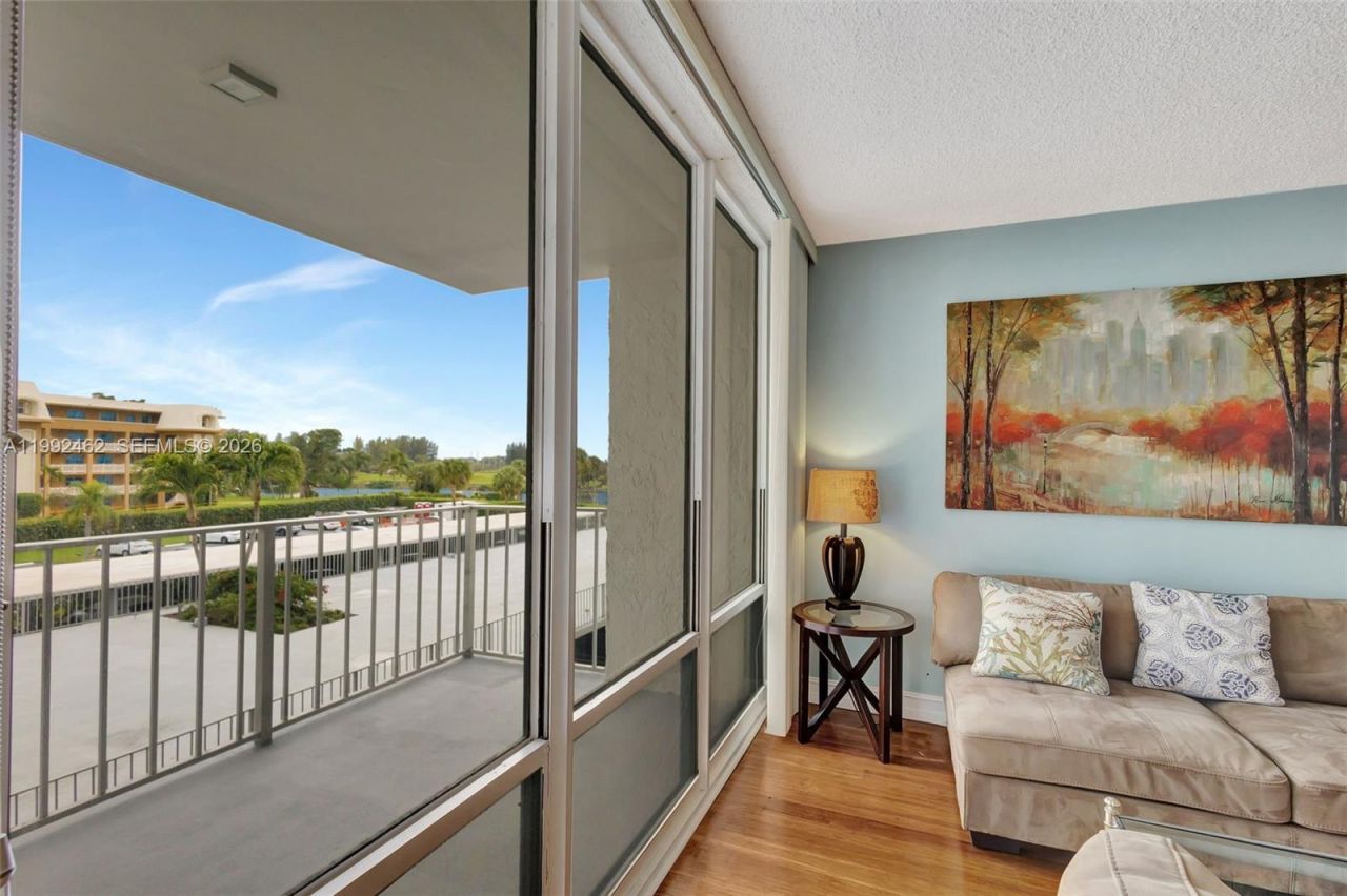 336 Golfview Rd , Unit 311, North Palm Beach, FL 33408 Photo