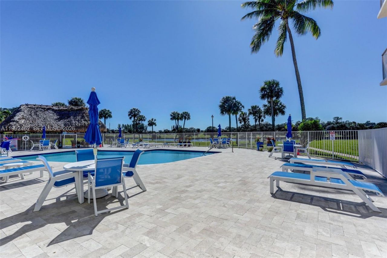 336 Golfview Rd , Unit 311, North Palm Beach, FL 33408 Photo