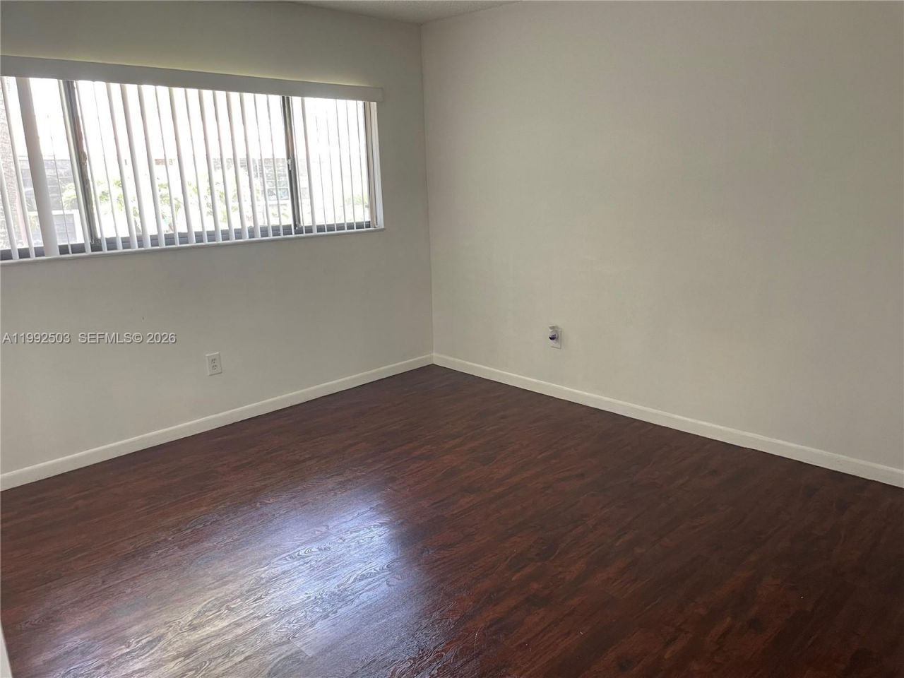 819 NE 199th St, Unit 6-205, Miami, FL 33179 Photo