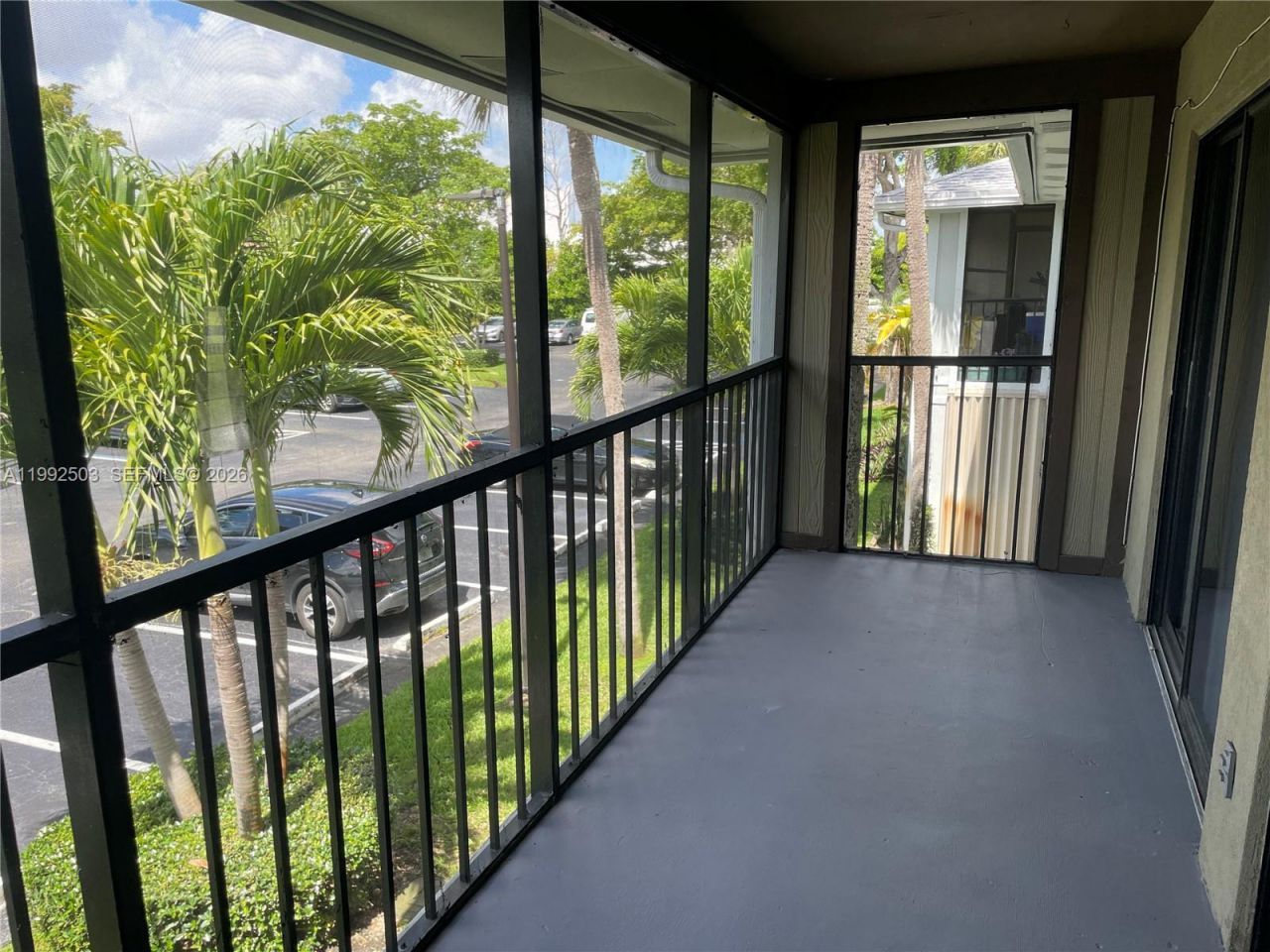 819 NE 199th St, Unit 6-205, Miami, FL 33179 Photo