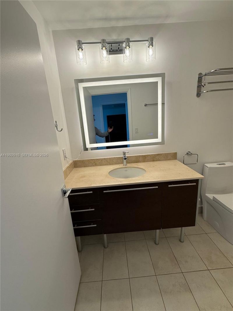 1900 N Bayshore Dr, Unit 3507, Miami, FL 33132 Photo