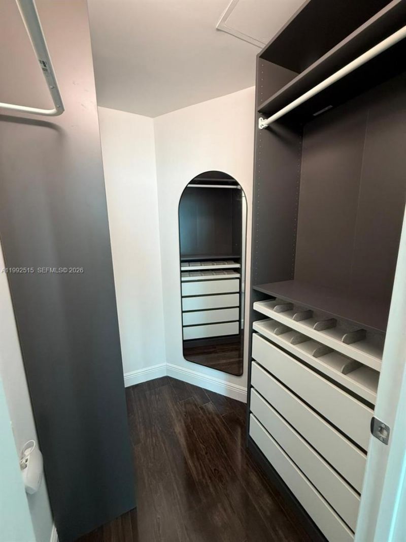 1900 N Bayshore Dr, Unit 3507, Miami, FL 33132 Photo