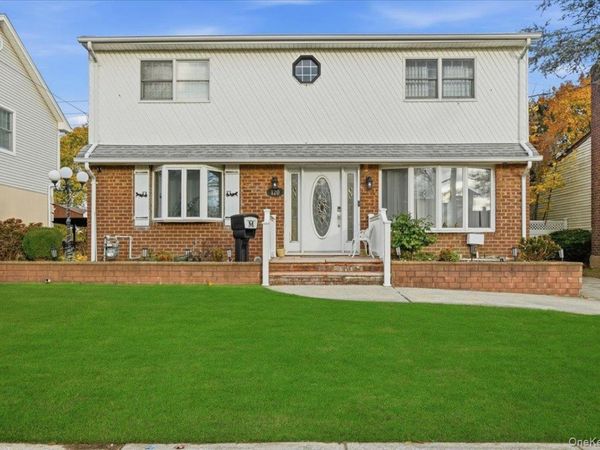 120 Bruce Terrace, Mineola, NY 11501