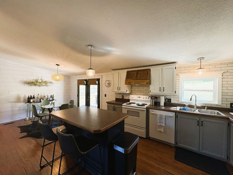 12160 Maysville Williams Road , Logan, OH 43138 Photo 10