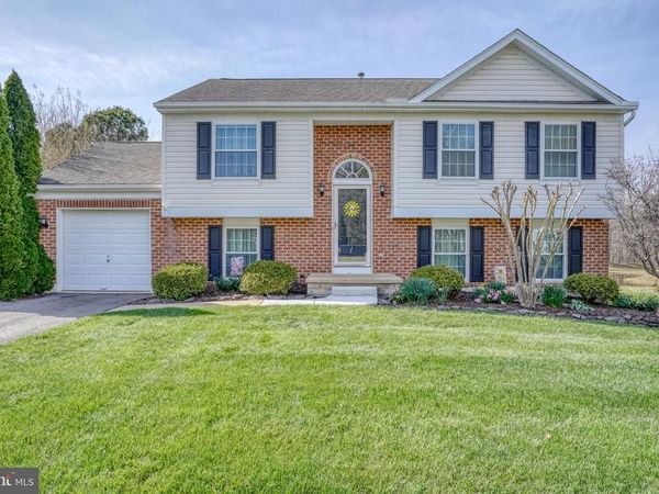 320 CHATTAHOOCHEE DRIVE, BEAR, DE 19701