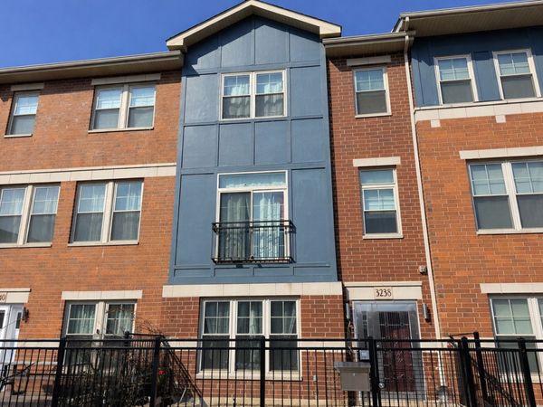 3238 S Shields Avenue , Chicago, IL 60616