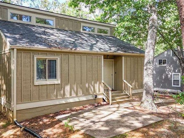 137 NARROWS Loop, Waleska, GA 30183