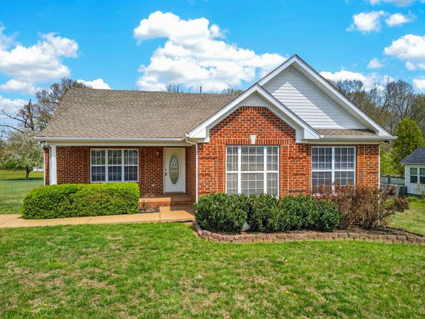 307 Sarah Ln , Portland, TN 37148