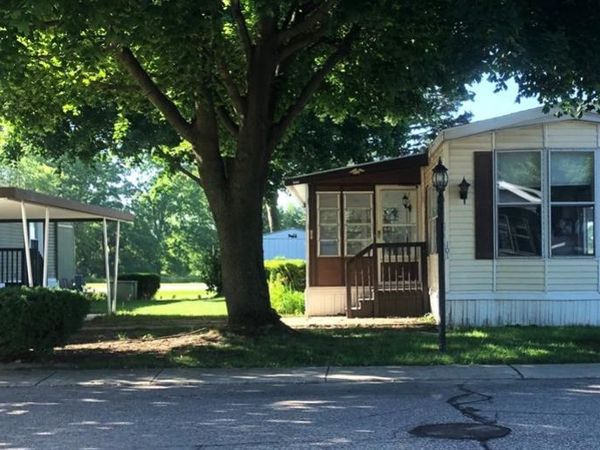 101 Spruce Drive, Jonesville, MI 49250