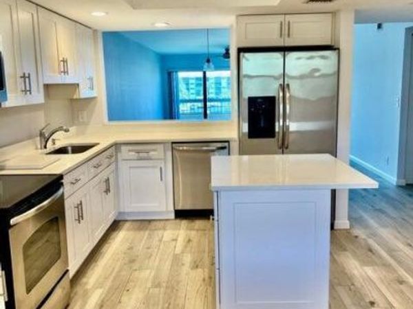 1030 Us Highway 1 Apt 302, North Palm Beach, FL 33408