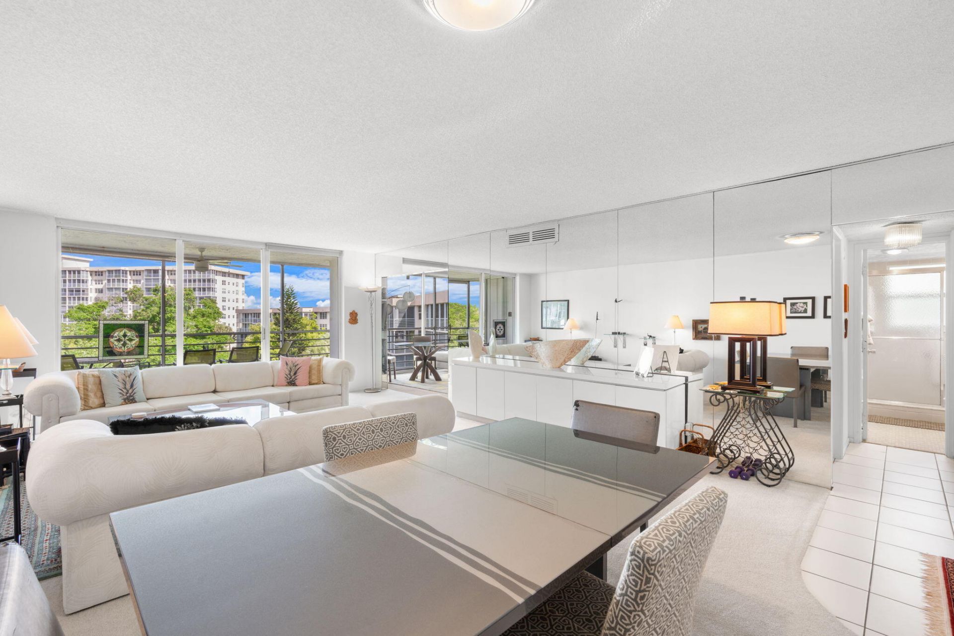 545 Oaks Lane, Unit 501, Pompano Beach, FL 33069 Photo