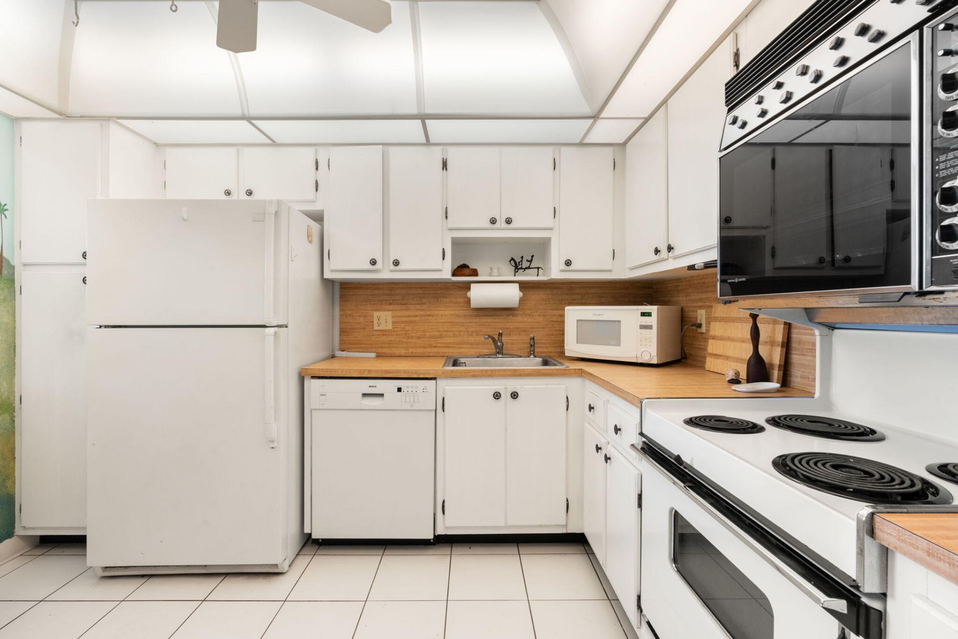 545 Oaks Lane, Unit 501, Pompano Beach, FL 33069 Photo