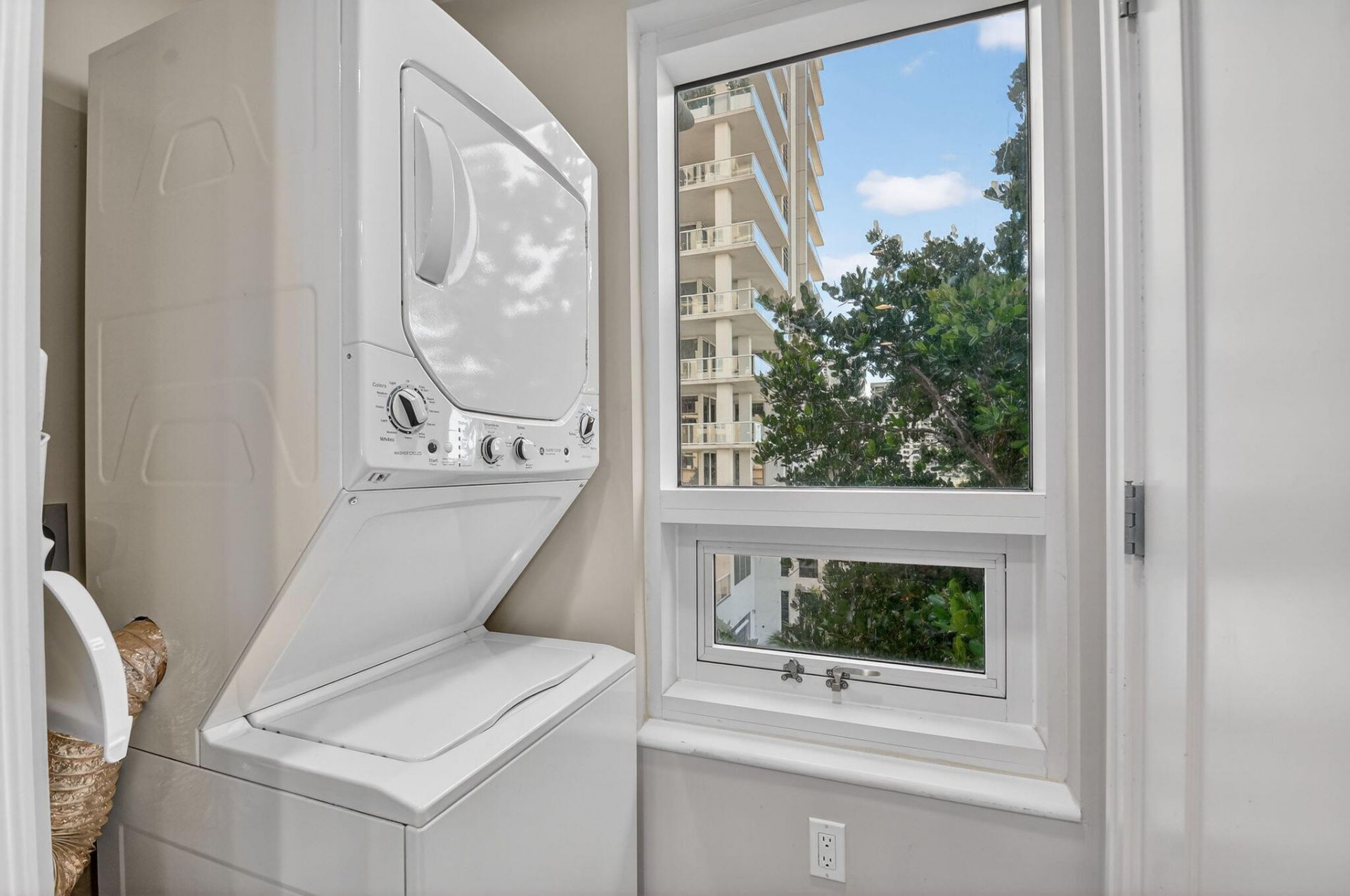 3800 N Ocean Drive, Unit 518, Singer Island, FL 33404 Photo