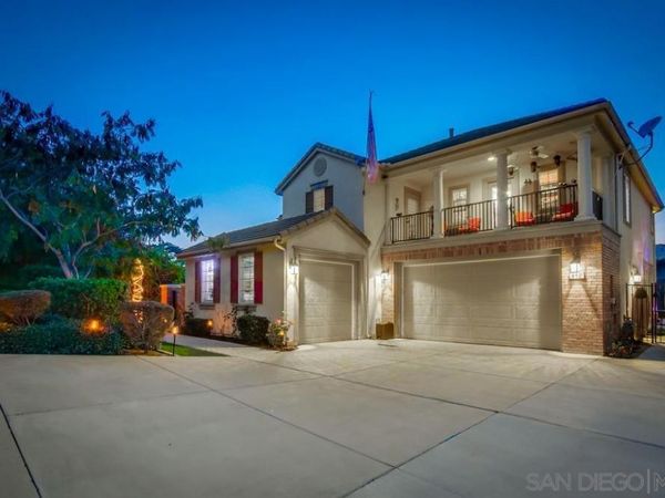 452 Taylor Dr, Oceanside, CA 92056