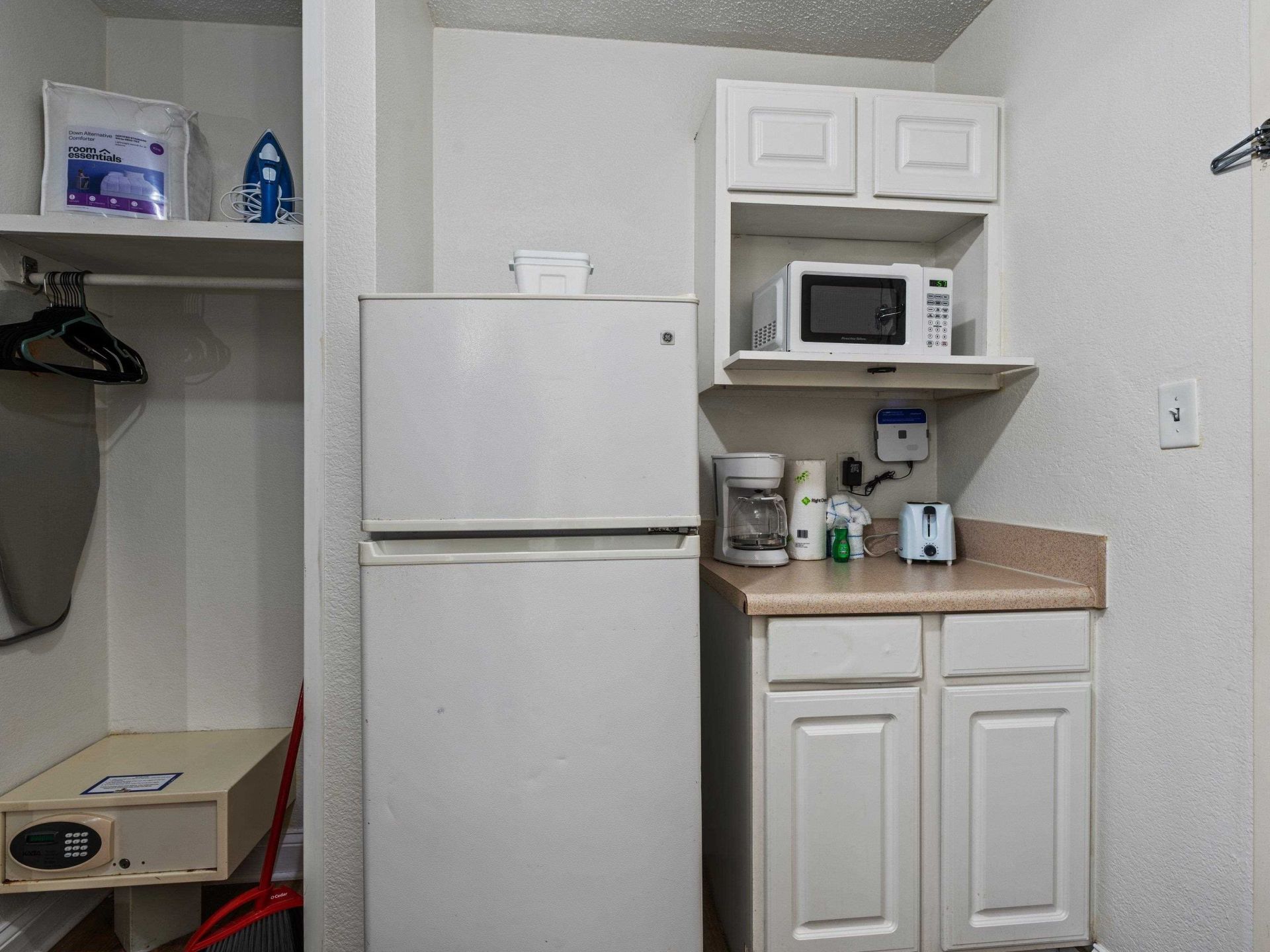 1205 S Ocean Blvd. Photo 8