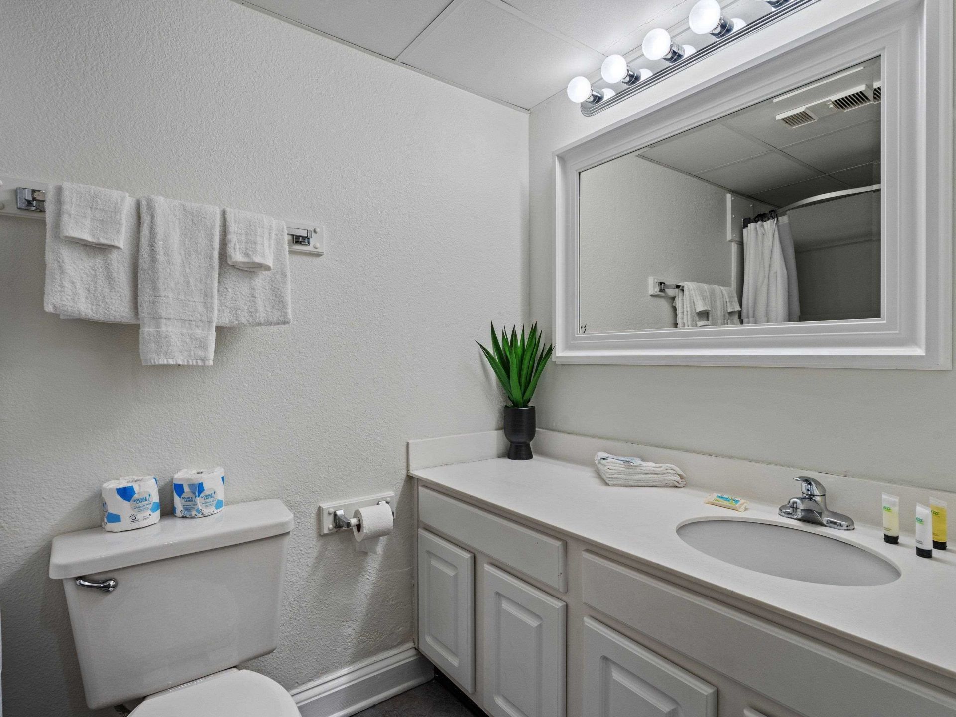 1205 S Ocean Blvd. Photo 9