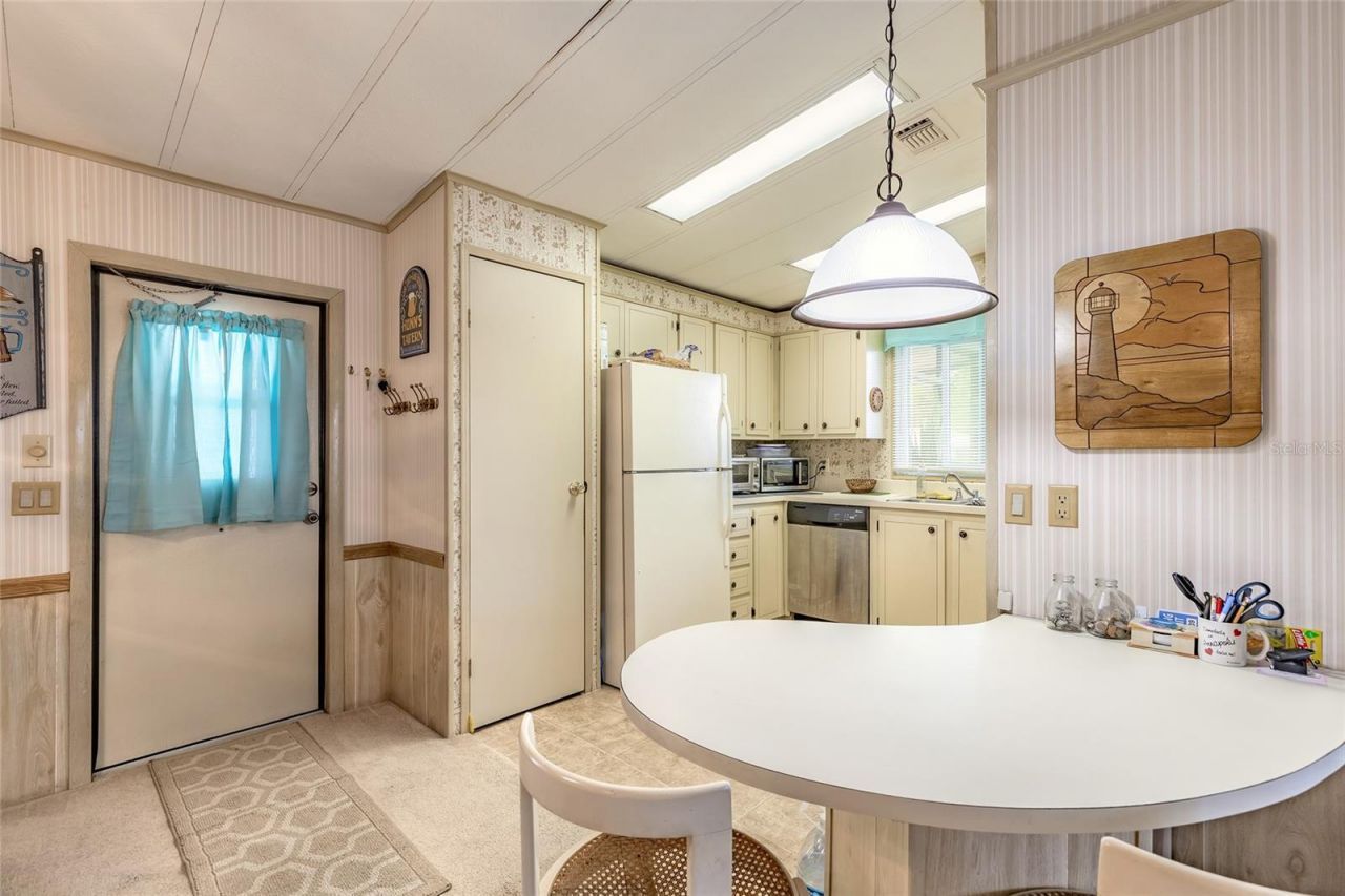 4343 Indian River Drive W, Edgewater, FL 32141 Photo